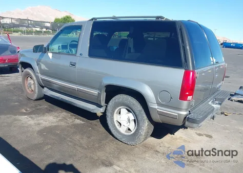 1999 Chevrolet Tahoe z USA, uszkodzony, nr VIN 3GNEK18R0XG101772